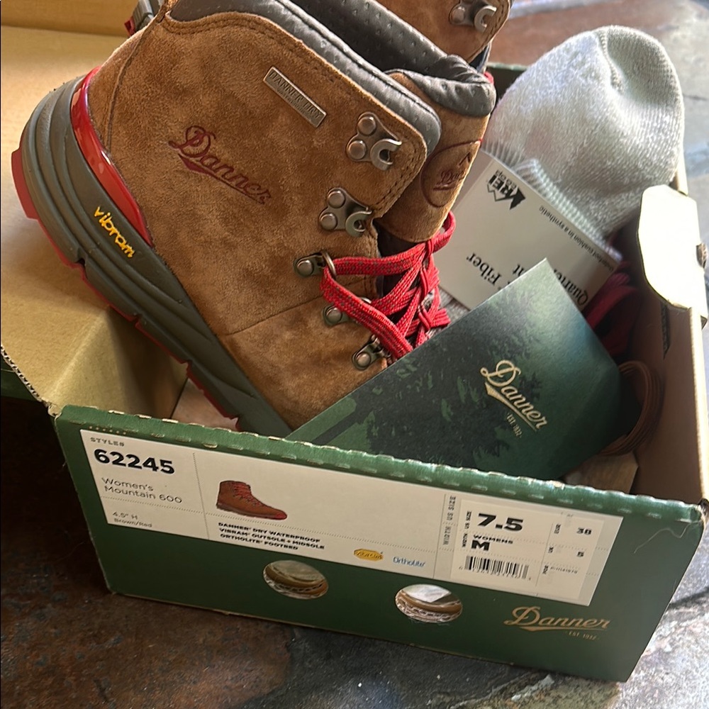 NWT Danner Women's Tan Hiking Boots with Red Accents